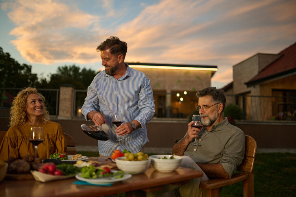 A Foodie’s Guide to Lake Forest: Dining Delights in Louisville’s East End